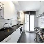 White Cozy Flat In Donostia דירה סן סבסטיאן