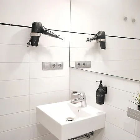 White Cozy Flat In Donostia Апартаменты *