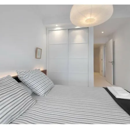 White Cozy Flat In Donostia Apartment