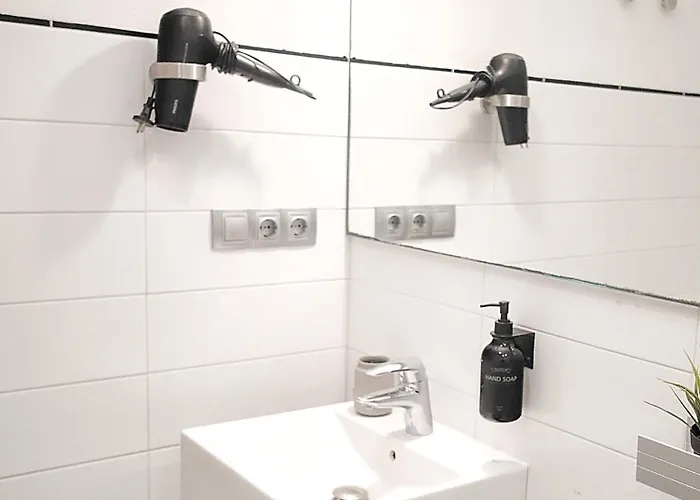 White Cozy Flat In Donostia Апартаменты *