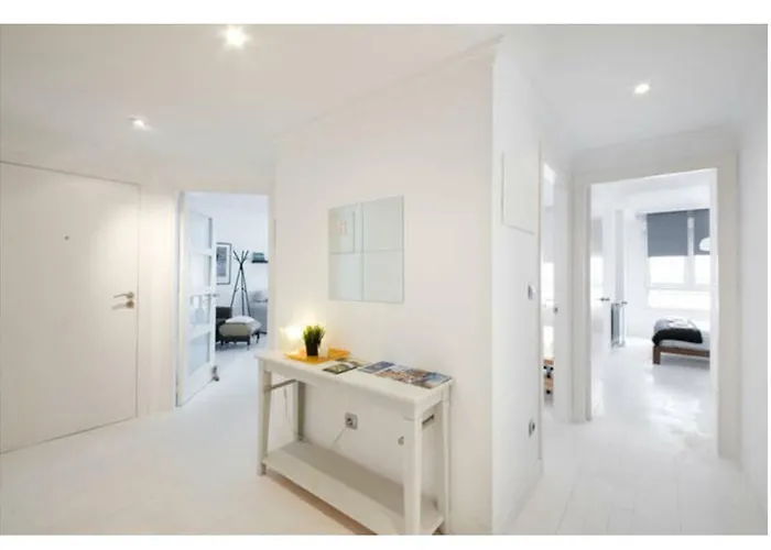 White Cozy Flat In Donostia Apartment San Sebastián